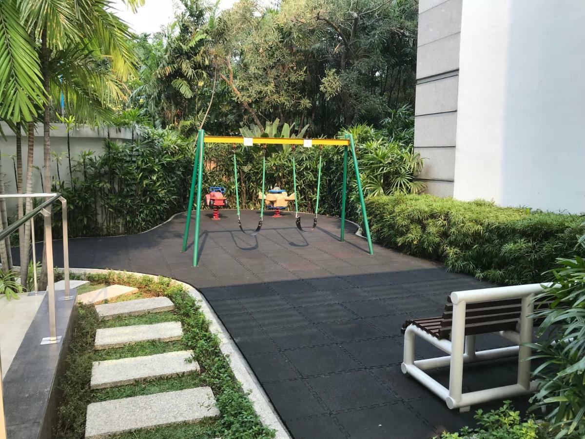 The Peak Residence At Sudirman - 3 Bedroom Exclusive Private Apartment Jakarta Exterior photo