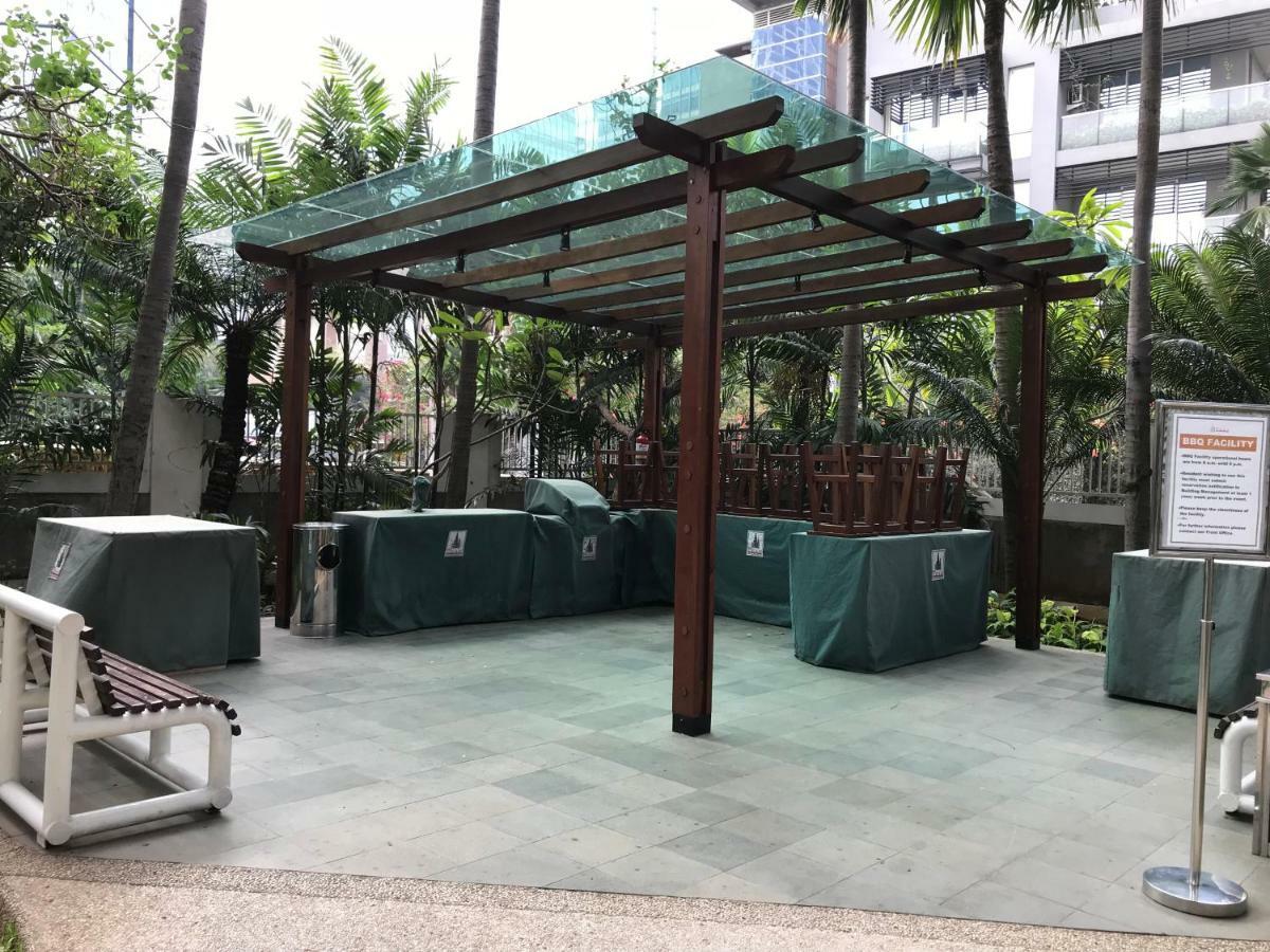 The Peak Residence At Sudirman - 3 Bedroom Exclusive Private Apartment Jakarta Exterior photo